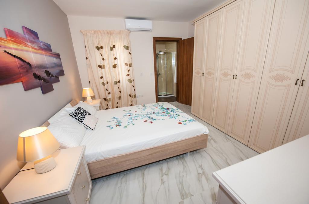 The Waves Holiday Apartment Marsaxlokk Exterior photo
