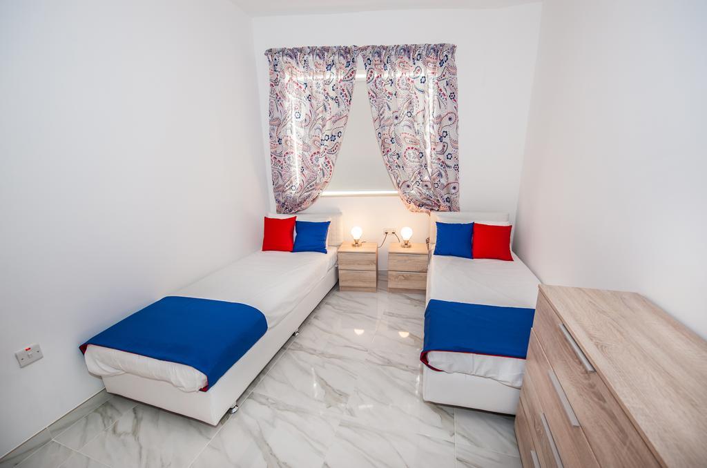 The Waves Holiday Apartment Marsaxlokk Exterior photo